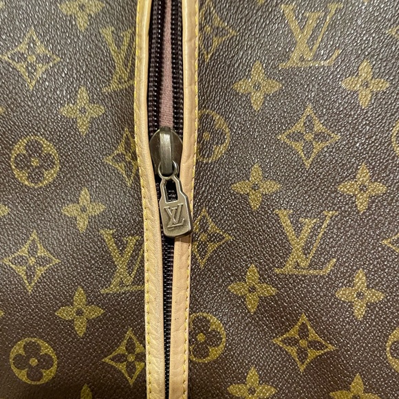 Louis Vuitton Monogram Garment Bag - Picture 4 of 16